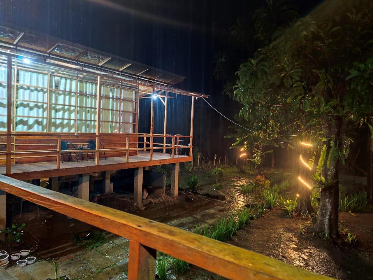 Bua Guesthouse Tangkahan Exterior foto
